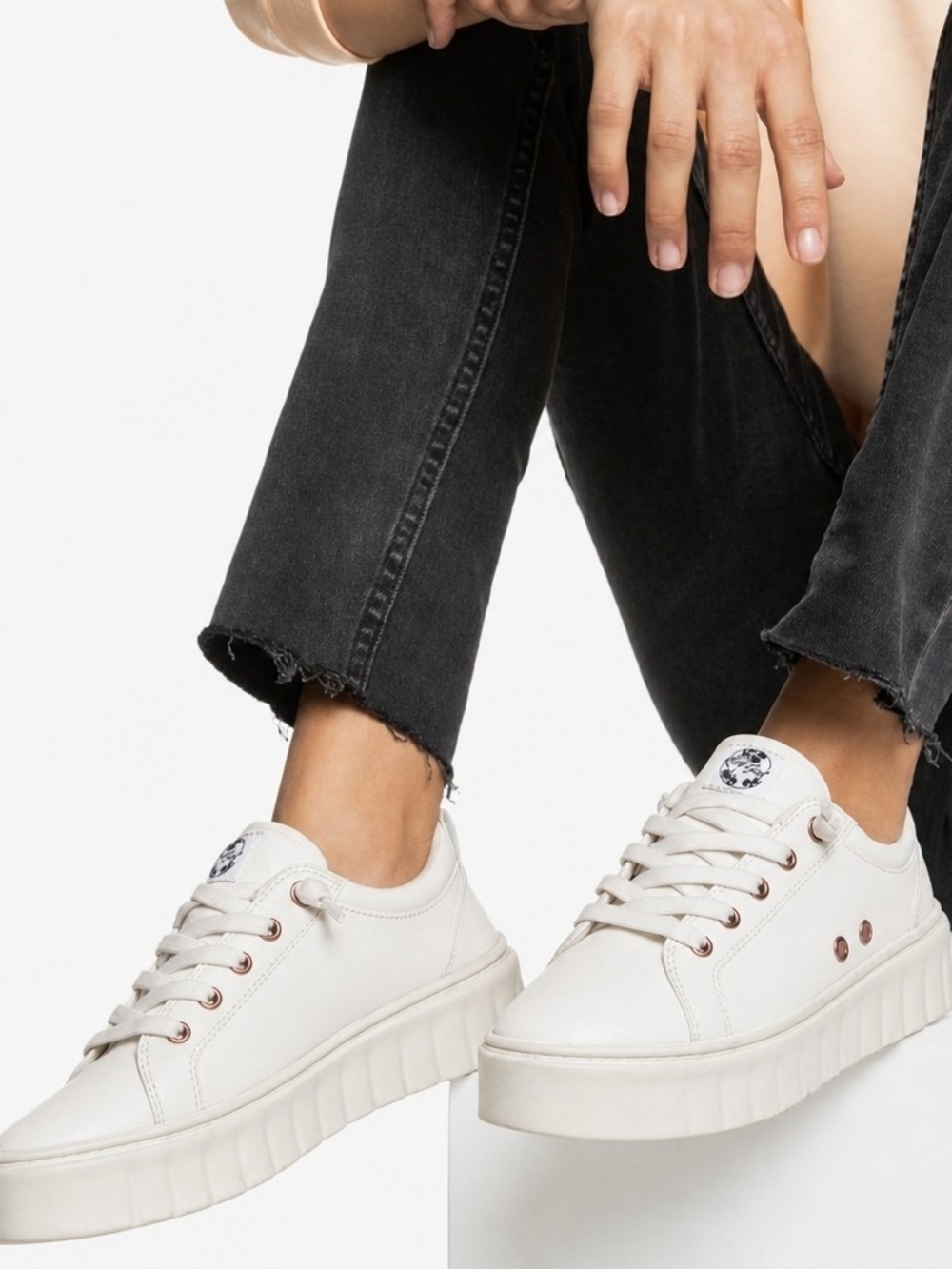 Roxy Sheilahh Chunky Platform Sneakers 7.5 White Luxe Streetwear Minimalist Y2K